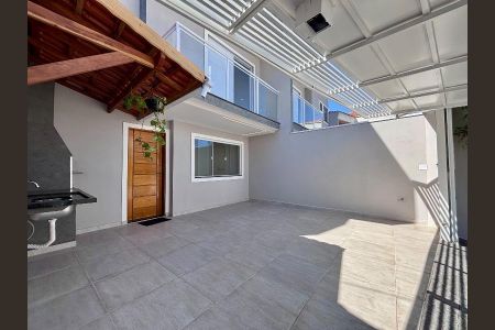 Casa à venda com 65m², 2 quartos e 2 vagasFoto 01