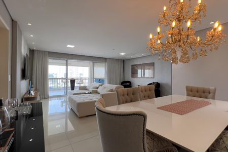 Apartamento à venda com 194m², 4 quartos e 3 vagas Apartamento à venda com 194m², 4 quartos e 3 vagasSala