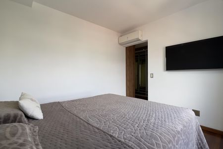 Apartamento à venda com 194m², 4 quartos e 3 vagas Apartamento à venda com 194m², 4 quartos e 3 vagasSuíte 1