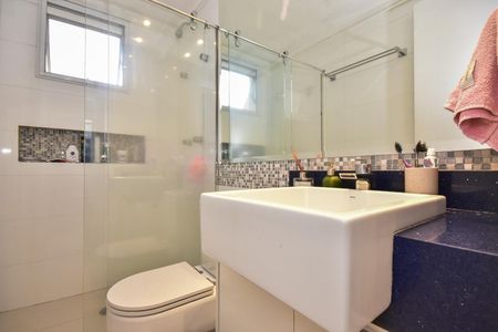 Apartamento para alugar com 96m², 2 quartos e 2 vagasBanheiro Suíte 