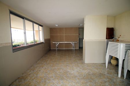 Apartamento para alugar com 58m², 2 quartos e 1 vagaÁrea comum - Salão de festas