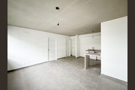 Sala de apartamento à venda com 2 quartos, 66m² em Vila Ipojuca, São Paulo