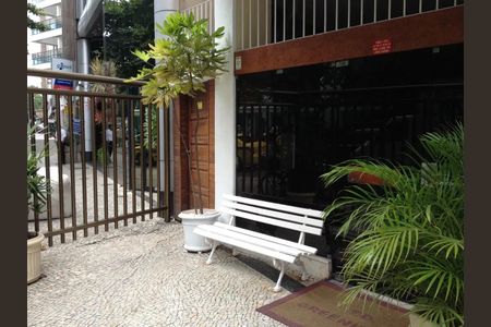 Apartamento à venda com 118m², 3 quartos e 1 vaga Apartamento à venda com 118m², 3 quartos e 1 vagaÁrea comum