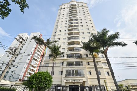 Apartamento à venda com 74m², 3 quartos e 2 vagasFachada