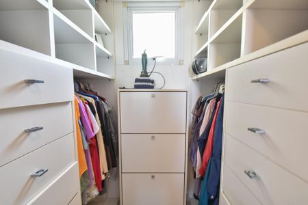 Apartamento à venda com 74m², 3 quartos e 2 vagasCloset da suíte