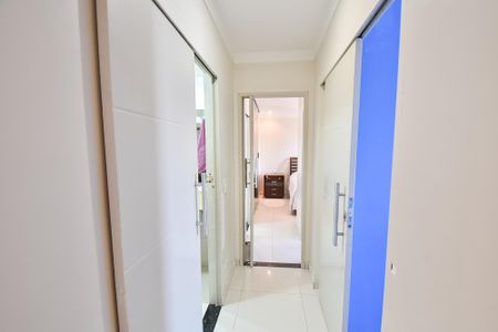 Apartamento à venda com 74m², 3 quartos e 2 vagasCorredor