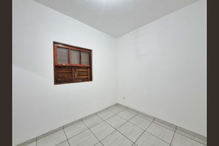 Suíte de casa à venda com 2 quartos, 120m² em Vila Carmosina, São Paulo