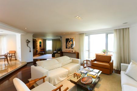 Apartamento à venda com 4 quartos, 350m² em Jardim Fonte do Morumbi, São Paulo