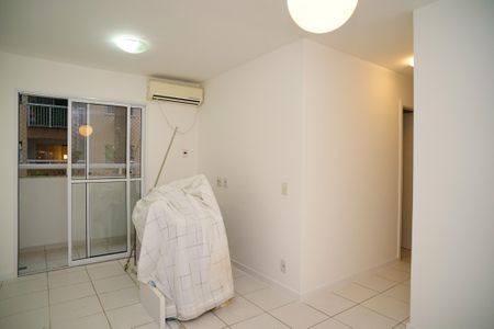 Sala de apartamento para alugar com 1 quarto, 40m² em Maceio, Niterói