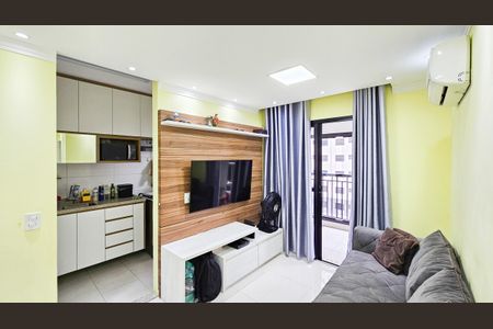 Sala de apartamento à venda com 1 quarto, 40m² em Continental, Osasco