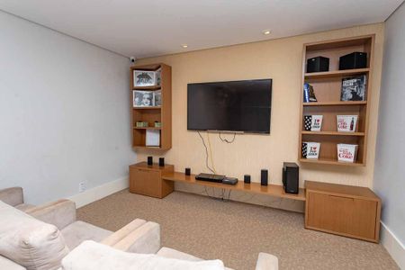 Apartamento à venda com 112m², 3 quartos e 2 vagas Apartamento à venda com 112m², 3 quartos e 2 vagasCinema