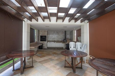 Apartamento à venda com 112m², 3 quartos e 2 vagas Apartamento à venda com 112m², 3 quartos e 2 vagasÁrea comum - Churrasqueira