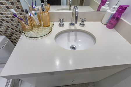 Apartamento à venda com 112m², 3 quartos e 2 vagas Apartamento à venda com 112m², 3 quartos e 2 vagasBanheiro da suíte