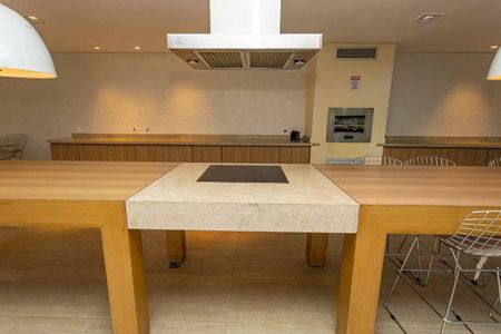 Apartamento à venda com 112m², 3 quartos e 2 vagas Apartamento à venda com 112m², 3 quartos e 2 vagasÁrea comum - Salão de festas