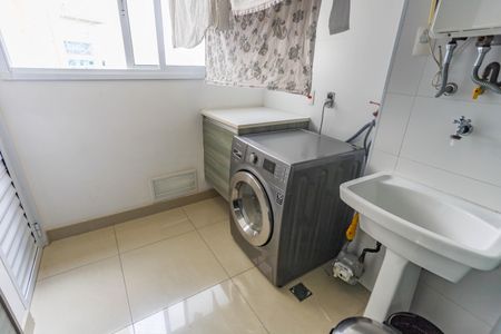 Apartamento à venda com 112m², 3 quartos e 2 vagas Apartamento à venda com 112m², 3 quartos e 2 vagasÁrea de serviço