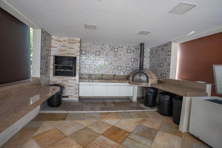 Apartamento à venda com 112m², 3 quartos e 2 vagas Apartamento à venda com 112m², 3 quartos e 2 vagasÁrea comum - Churrasqueira