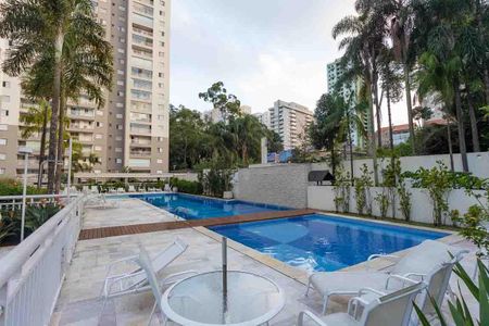 Apartamento à venda com 112m², 3 quartos e 2 vagas Apartamento à venda com 112m², 3 quartos e 2 vagasÁrea comum - Piscina