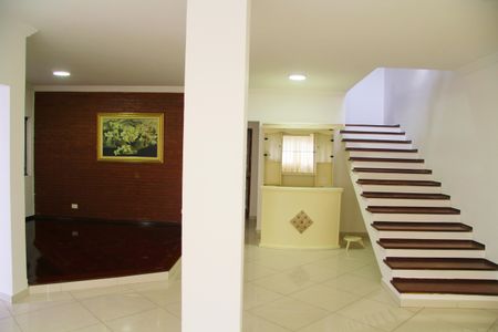 Sala de casa para alugar com 3 quartos, 300m² em Parque Renato Maia, Guarulhos