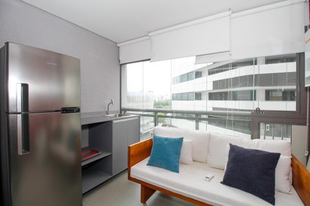 Varanda de kitnet/studio para alugar com 1 quarto, 30m² em Pinheiros, São Paulo