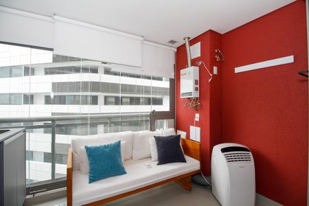 Varanda de kitnet/studio para alugar com 1 quarto, 30m² em Pinheiros, São Paulo