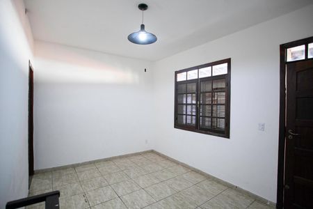 Sala de casa para alugar com 3 quartos, 297m² em Novo Glória, Belo Horizonte