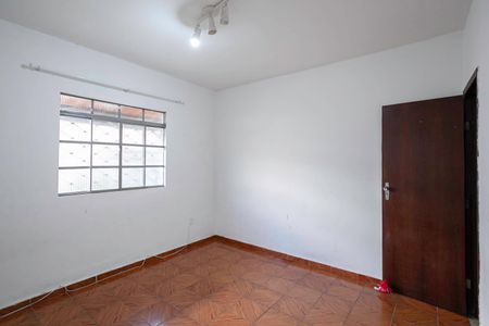 Quarto 1 de casa para alugar com 3 quartos, 297m² em Novo Glória, Belo Horizonte
