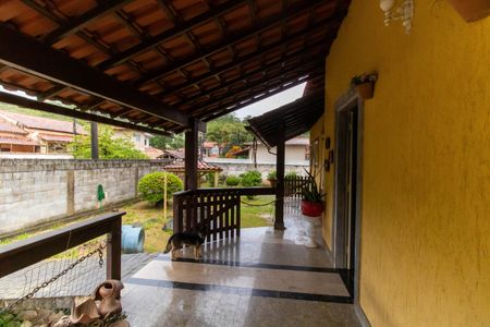 Varanda de casa para alugar com 3 quartos, 800m² em Itaipu, Niterói