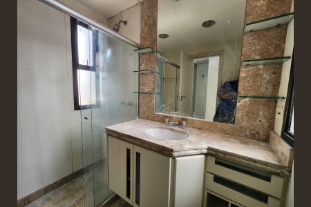 Apartamento para alugar com 120m², 3 quartos e 4 vagasBanheiro da Suíte