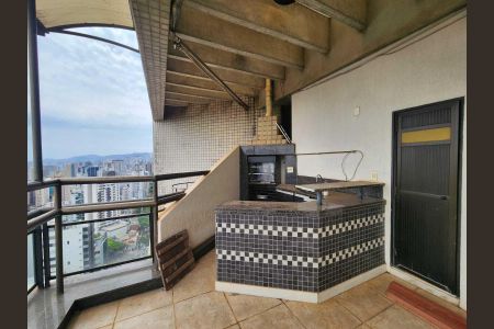 Apartamento para alugar com 120m², 3 quartos e 4 vagasVaranda