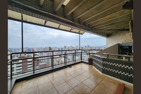 Apartamento para alugar com 120m², 3 quartos e 4 vagasVaranda