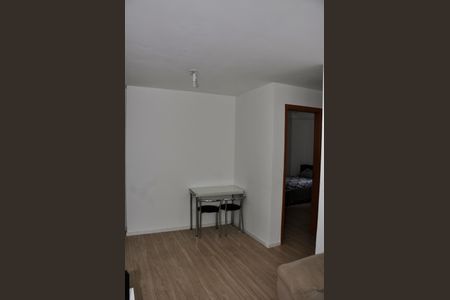 Detalhe - Sala e Sala de Jantar de apartamento à venda com 2 quartos, 44m² em Jardim Iris, São Paulo