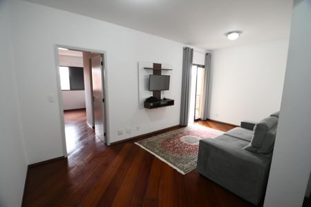 Sala de apartamento para alugar com 1 quarto, 55m² em Cambuí, Campinas