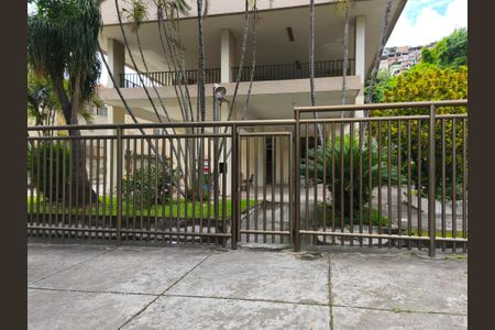 Apartamento à venda com 58m², 2 quartos e 1 vagaFachada e portaria