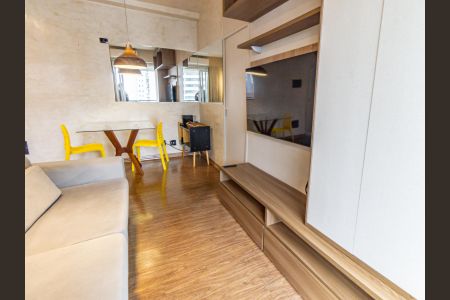 Sala de apartamento para alugar com 1 quarto, 45m² em Vila Regente Feijó, São Paulo