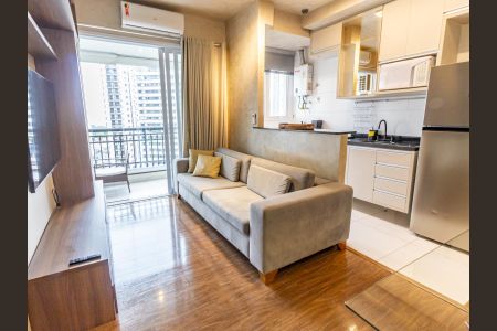 Sala de apartamento para alugar com 1 quarto, 45m² em Vila Regente Feijó, São Paulo