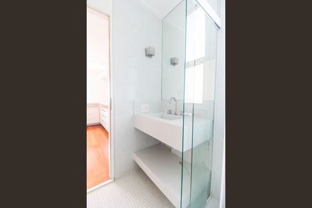 Apartamento para alugar com 201m², 2 quartos e 4 vagasBanheiro da Suíte 2