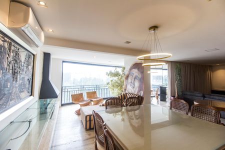 Sala  de apartamento para alugar com 2 quartos, 201m² em Residencial Tambore Iii, Barueri