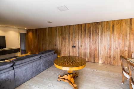 Apartamento para alugar com 201m², 2 quartos e 4 vagasSala