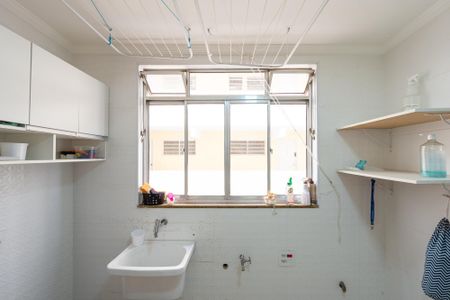 Apartamento para alugar com 105m², 4 quartos e 2 vagas Apartamento para alugar com 105m², 4 quartos e 2 vagasLavanderia