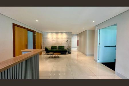 Apartamento à venda com 65m², 2 quartos e 2 vagasHall social