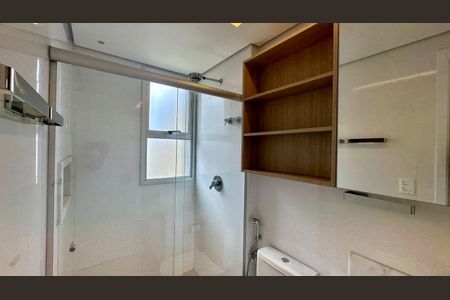 Apartamento à venda com 65m², 2 quartos e 2 vagasBanheiro da Suíte 1
