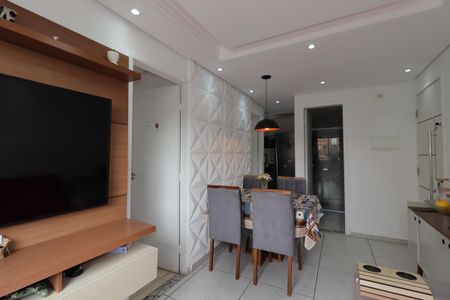 Sala de apartamento à venda com 2 quartos, 50m² em Vila Lutécia, Santo André