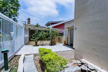 Casa à venda com 314m², 4 quartos e 2 vagasEntrada e jardim frente