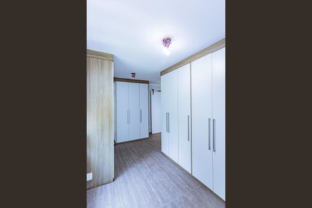 Casa à venda com 314m², 4 quartos e 2 vagasCloset suite 2