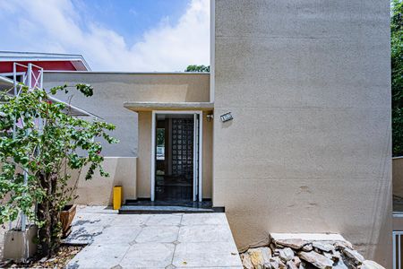 Casa à venda com 314m², 4 quartos e 2 vagasEntrada e jardim frente