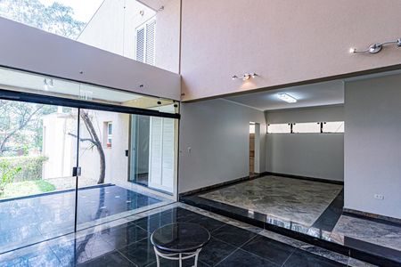 Casa à venda com 314m², 4 quartos e 2 vagasSala 1