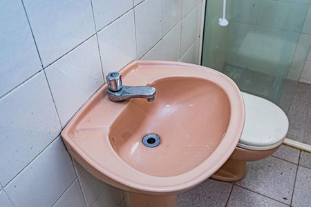 Casa à venda com 314m², 4 quartos e 2 vagasBanheiro suite - edícula 2