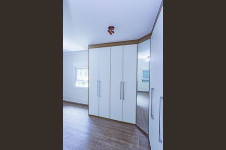 Casa à venda com 314m², 4 quartos e 2 vagasCloset suite 2