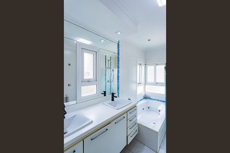 Casa à venda com 314m², 4 quartos e 2 vagasBanheiro suite 2