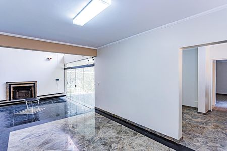 Casa à venda com 314m², 4 quartos e 2 vagasSala 2